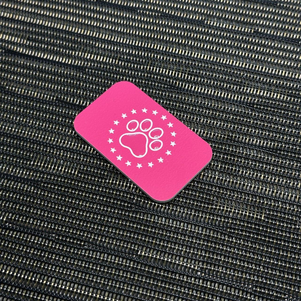 ◆TUMIバッグ用◆ カスタムプレート 猫型 肉球アイコン レジン加工 ピンクｘ白 30x50mm Catpaw トゥミ